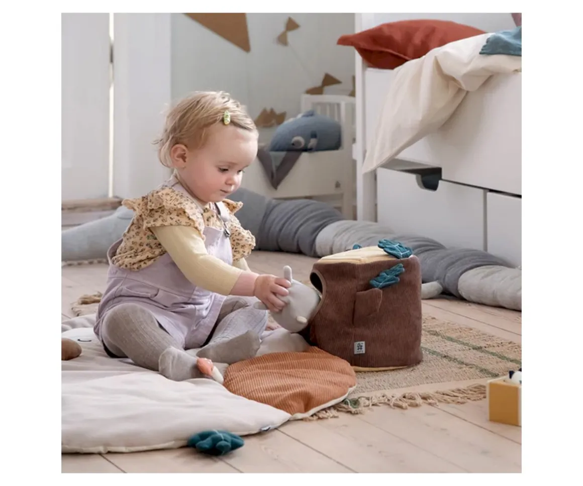 Juguete Blandito Tronco de Árbol para Buscar y Esconderse