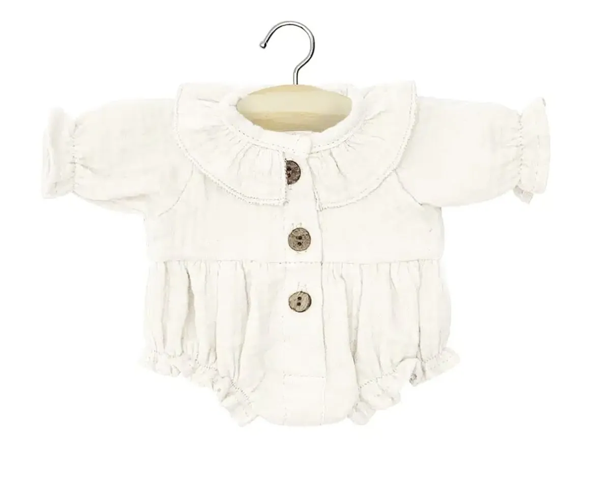 Muñeca Gordis Latika con Pelele Léonore Crudo y Cangrejeras Beige