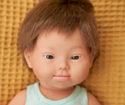 Muñeco Síndrome Down Caucásico 38cm