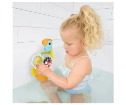 Pajarito Pica y Pica en la Bañera