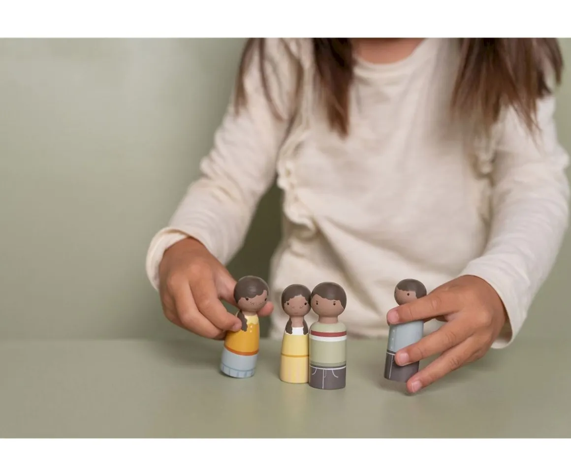 Set Familia Evi Casa Muñecas Little Dutch